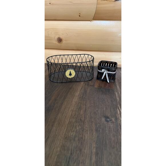 Vintage Cabin Decor Wire Basket Cutout Tree Detail & Wicker Candle Holder - Picture 1 of 2